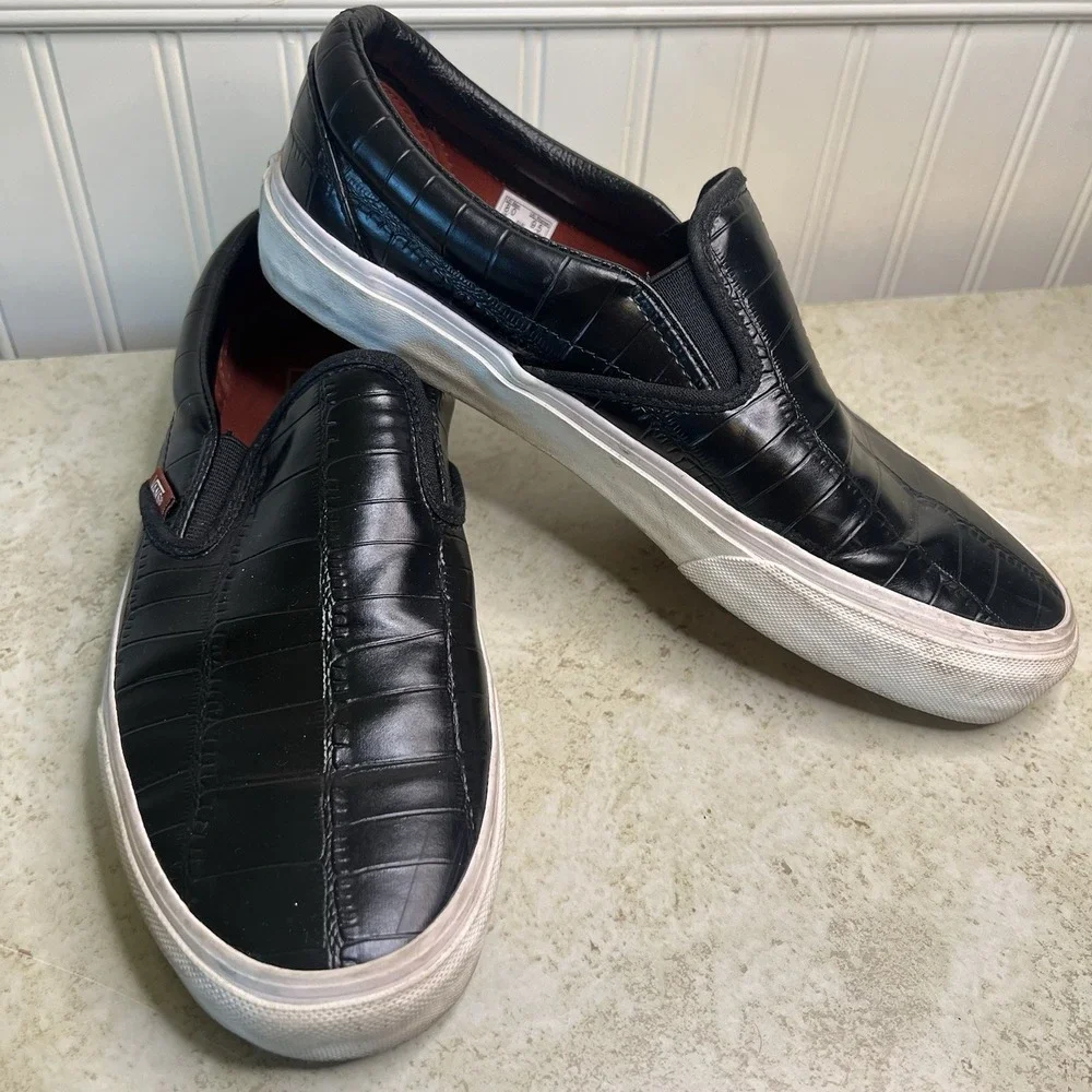 Vans Classic Slip-On Black Croc Leather‎ Sneakers - Men's 8 / Women's 9.5